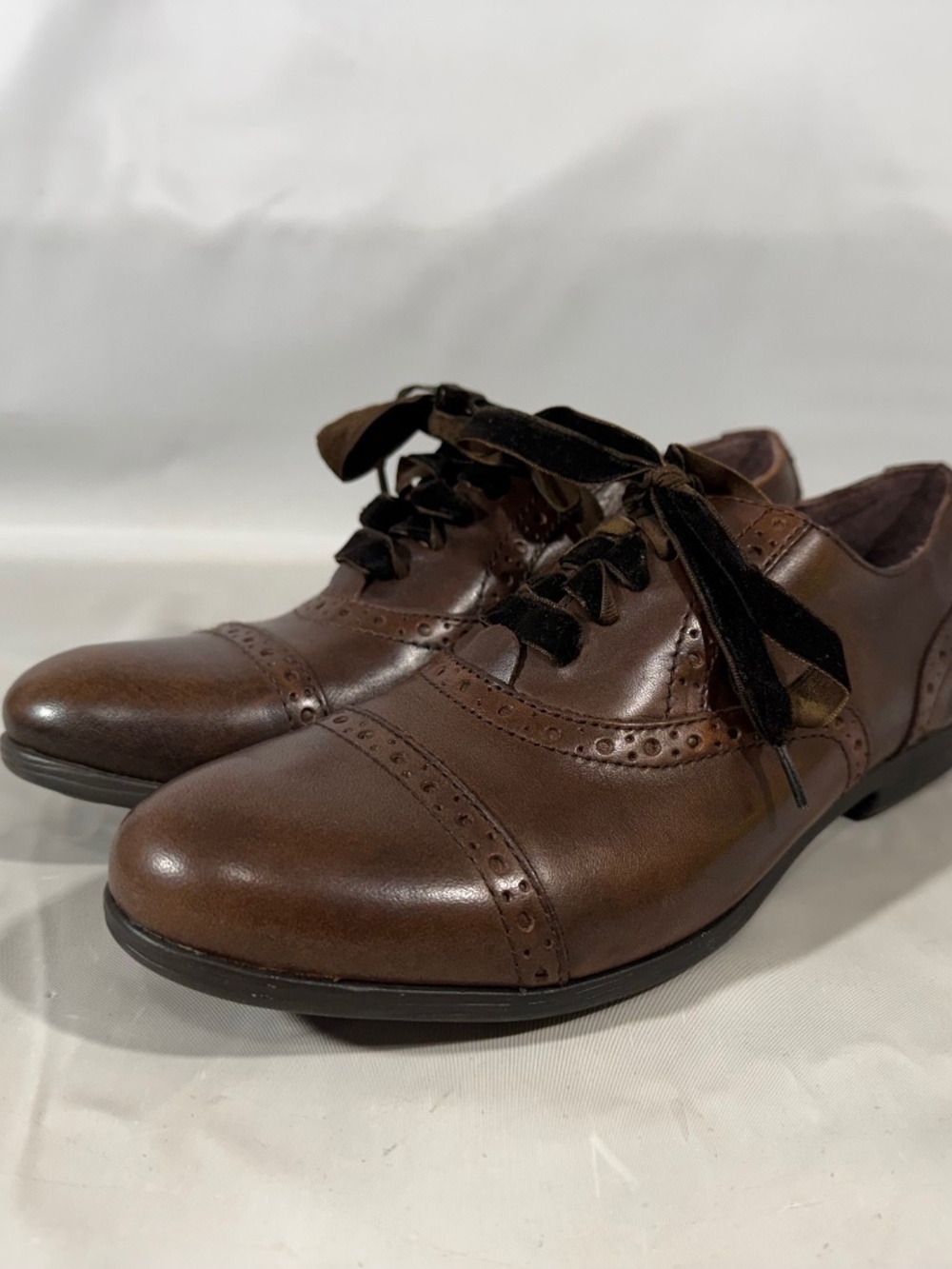 Born Arletta Wingtip Leather Oxford Shoes Cap Toe Lace Up 9 Preppy Dark Academia